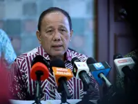 MB: Resolve crisis via state institutions