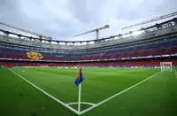 Soccer-Barcelona forecast €700m in sales from fresh VIP seat packages