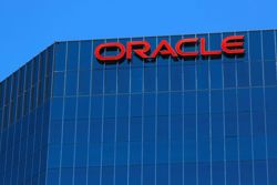 Analysis-Oracle, Blue Owl project delay sends ripples through AI financing, sources say