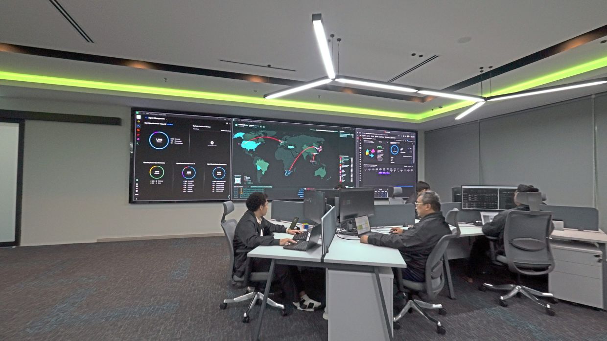 TM CYDEC provides integrated end-to-end cybersecurity services, including 24/7/365 cyber threat monitoring and active defence. 