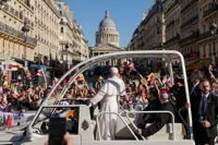 Hundreds of thousands in Paris cheer Pope Leo in largest event of French tour