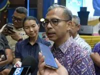 Don't be deceived by fake accounts offering govt aid registration, says Fahmi