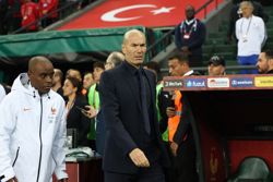 Soccer-Zidane puts early stamp on France off the pitch before winning start