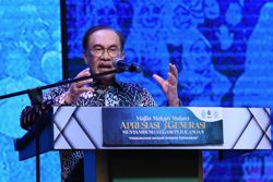 Country will be crippled if driven by anger, must be guided by knowledge instead, says Anwar