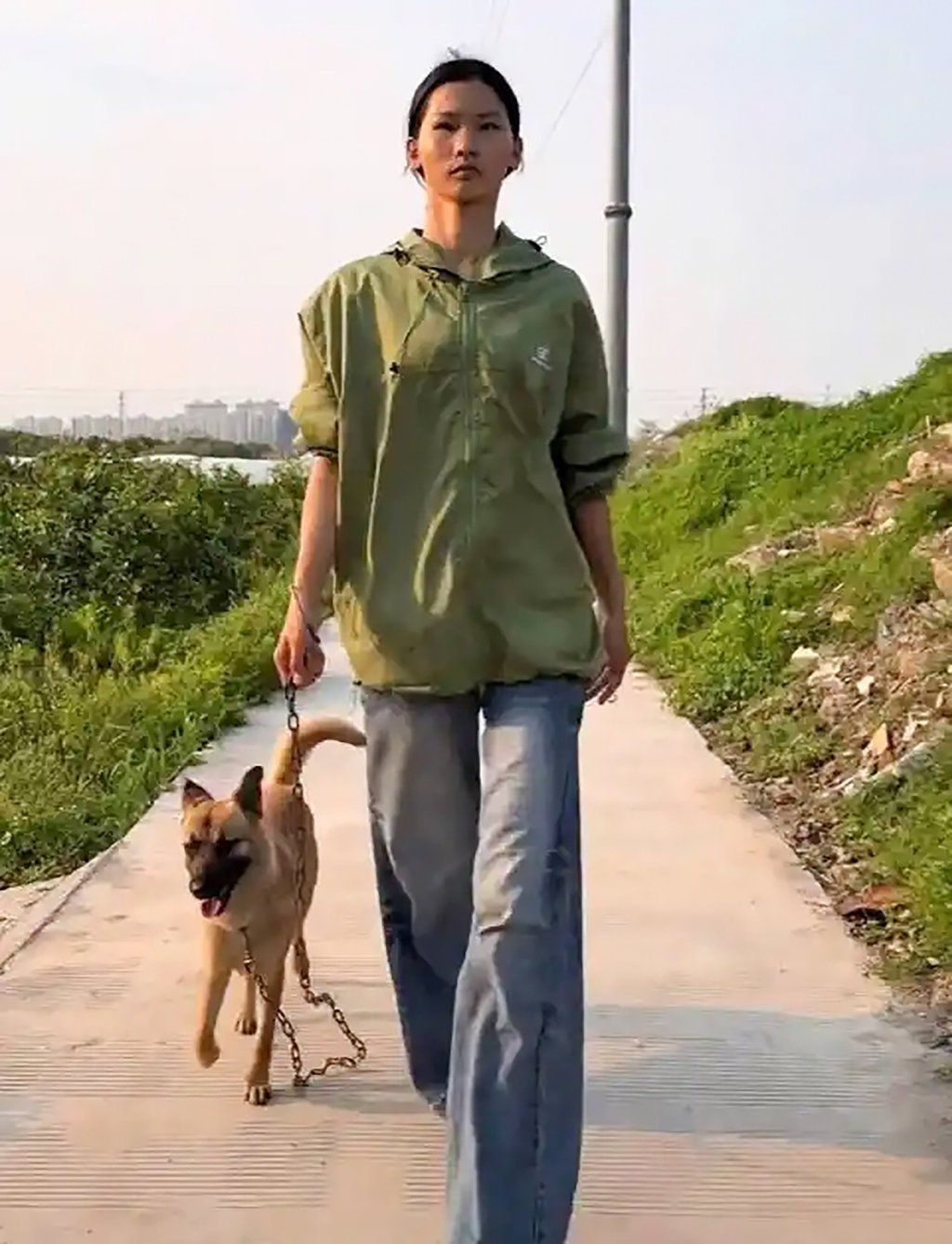 Standing 1.81 metres tall and weighing 50kg, Leng went viral in July last year after videos of her working at the refuse station caught significant attention. -- Photo: Baidu