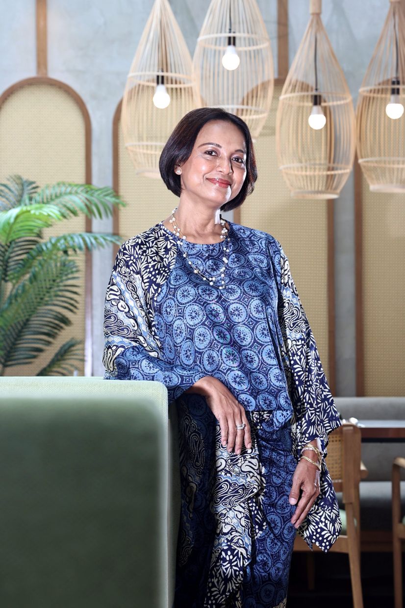  Mekda is a talented cook and former caterer who has finally fulfilled her life-long dream of opening a restaurant. lpokpkl;m