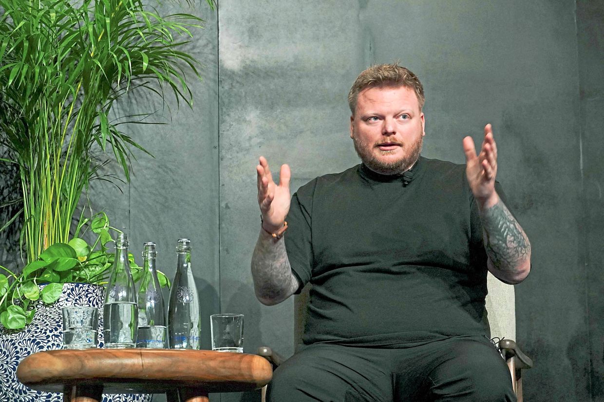 Danish chef Rasmus Munk's Copenhagen restaurant Alchemist is experimenting with chocolate alternatives because 'the chocolate market is also under pressure.' — Photo: Elizabeth Ruiz/ AFP