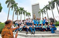 Parliament open day draws 13,000