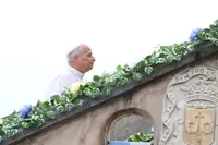 Pope Leo commits to ending abuse by priests in meeting with French survivors, Vatican says