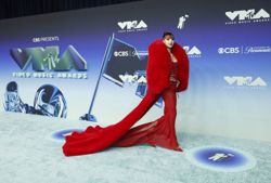 Pop stars show off audacious red carpet fashion at the MTV Video Music Awards