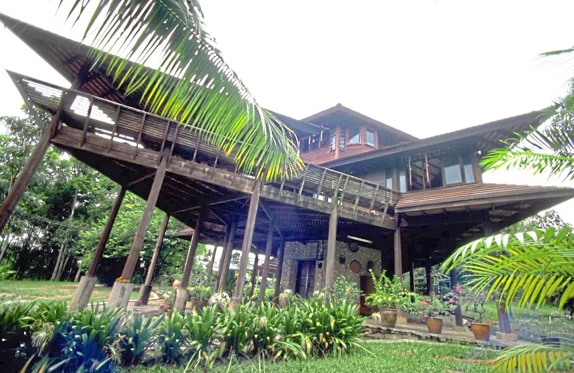 The Salinger Residence is a unique Malay-style house in that won the highly prestigious Aga Khan Award for Architecture in 1998. Photo: Asakawa Satoshi/AKAA