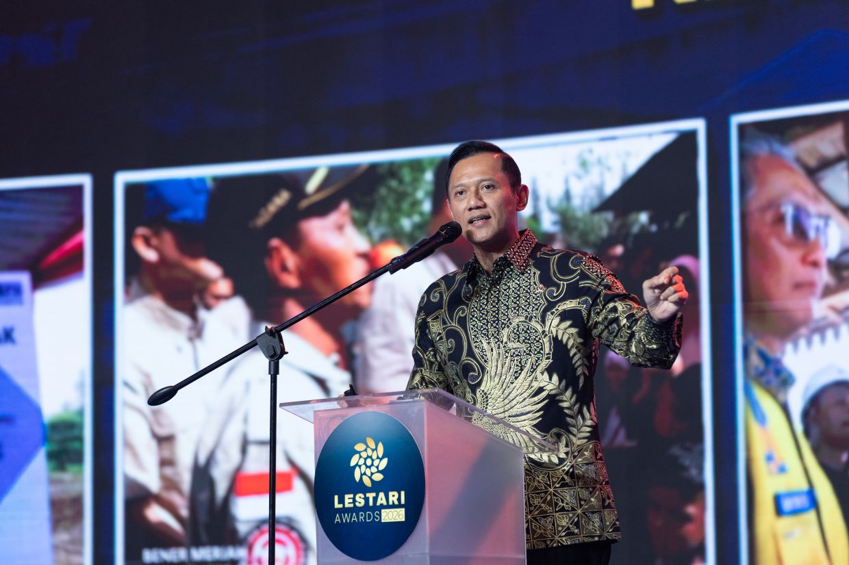 Yudhoyono called for environmental sustainability to be placed at the heart of national development policy.