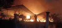 Quick-thinking teens jump out window to survive flames in Kampung Dandun