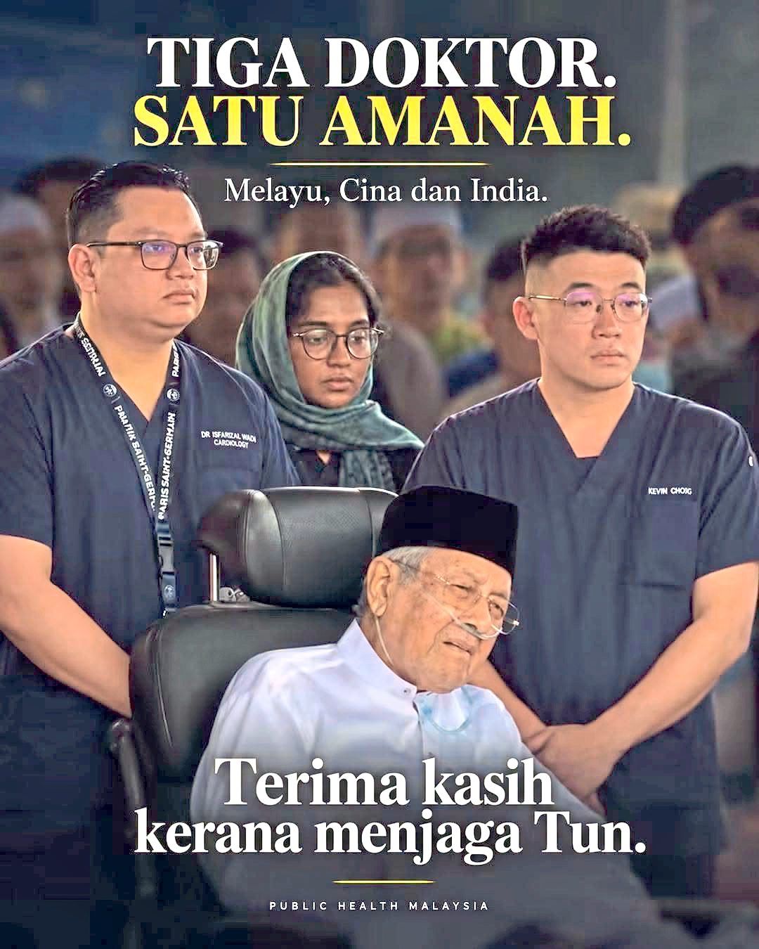 Support system: A photo of Dr Mahathir’s medical team alongside him during his wife’s funeral has gone viral on social media. — Photo taken from Tan Sri Dr Noor Hisham Abdullah’s Facebook page