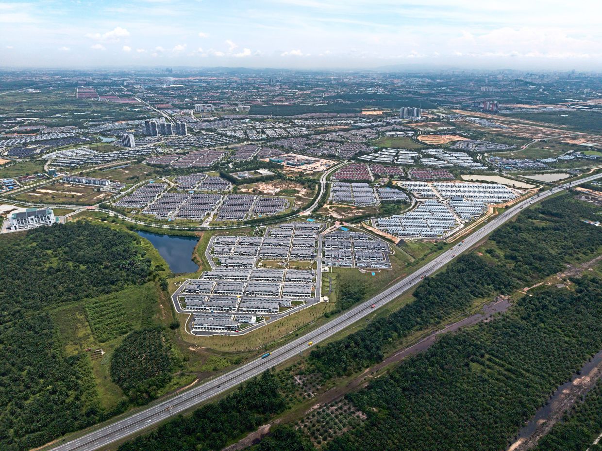 An aerial view of IJM Rimbayu, developed on former agricultural land as southern Selangor evolved into a growing urban corridor.