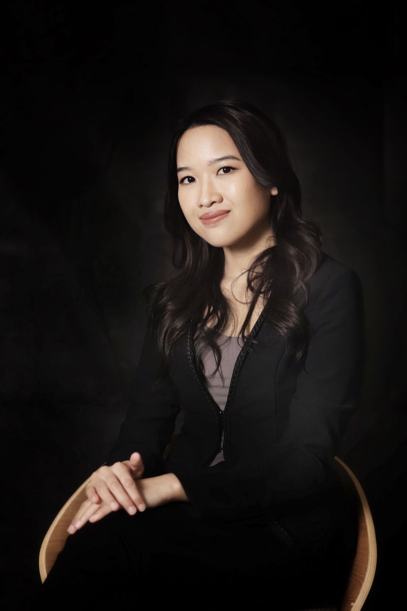Ratna Hartien.