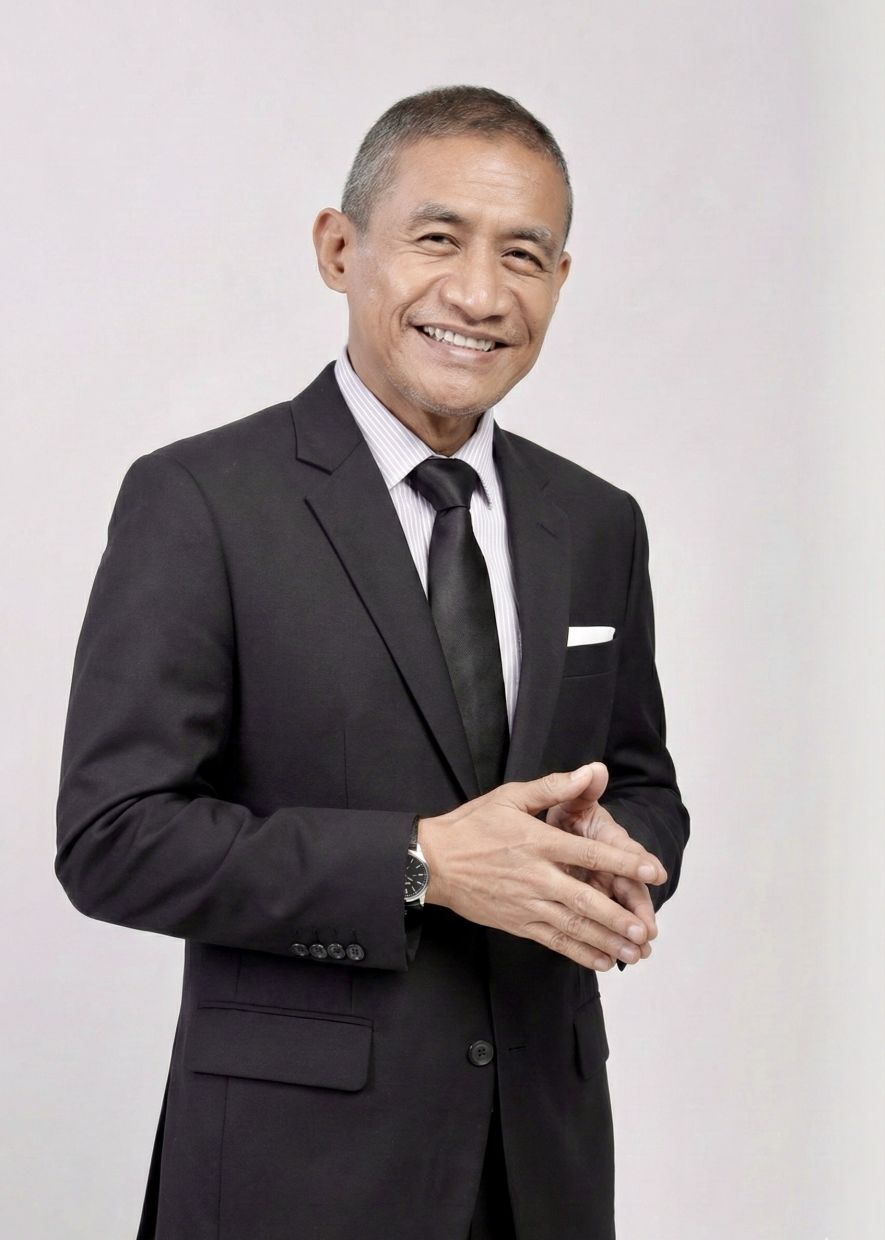 Pol Sangalang.