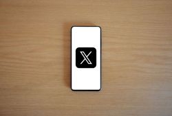 X blocks nearly 500 accounts in Türkiye following court orders