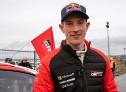 Rallying-Evans leads three-way battle as new champion set to be crowned in Sardinia