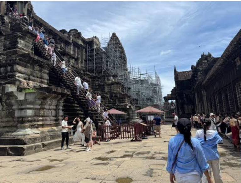 Cambodia's Angkor international tourist arrivals plunge 27 ...