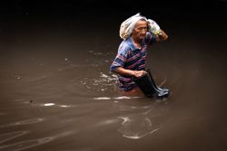 Thailand floods kill 24 as water recedes in Bangkok