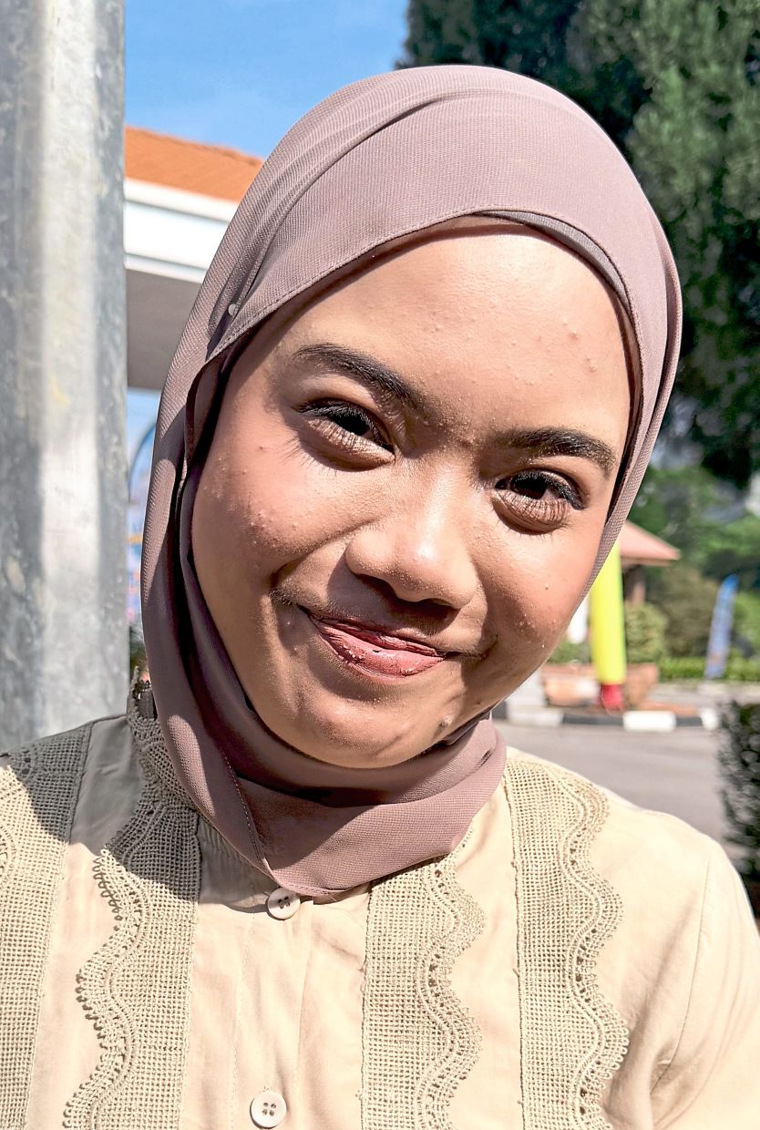 Nur Iffah goes to the library to develop her mind, research and find new resources.
