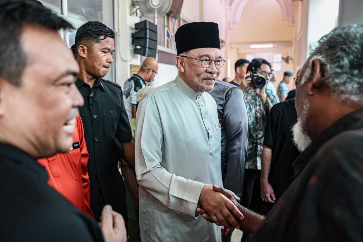 Anwar Ibrahim Says Lee Chean Chung Effectively Quit PKR More Than a Year Ago