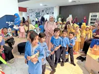 Paper beats pixels for Ipoh youths