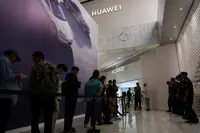 Huawei plans to raise handset prices due to memory crunch