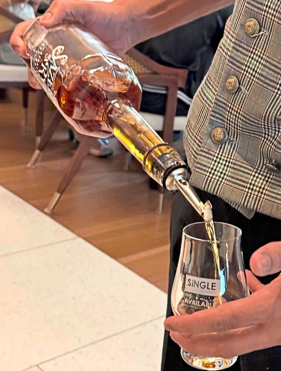 Mayville conducted a tasting of the Sazerac company’s core whiskies at Smith & Wollensky KL.