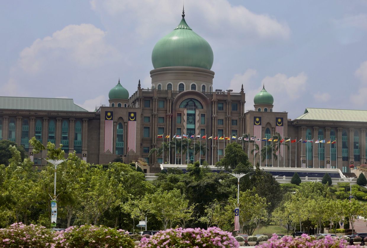 LKAN: Statutory debt-to-GDP ratio at 63.9%