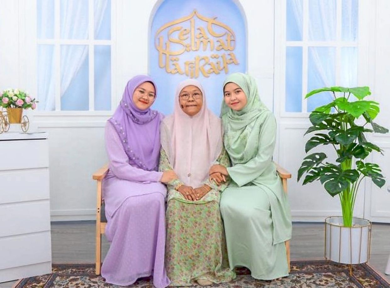 (From left) Nureen Syamimi with her mother and elder sister.