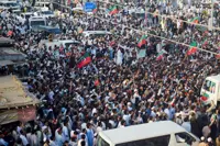 Thousands of Imran Khan supporters start march to Pakistani capital, party says
