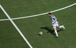 Soccer-Messi farewell closes a long, hard-won love story with Argentina