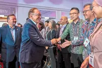 Anwar calls for resilience in trade