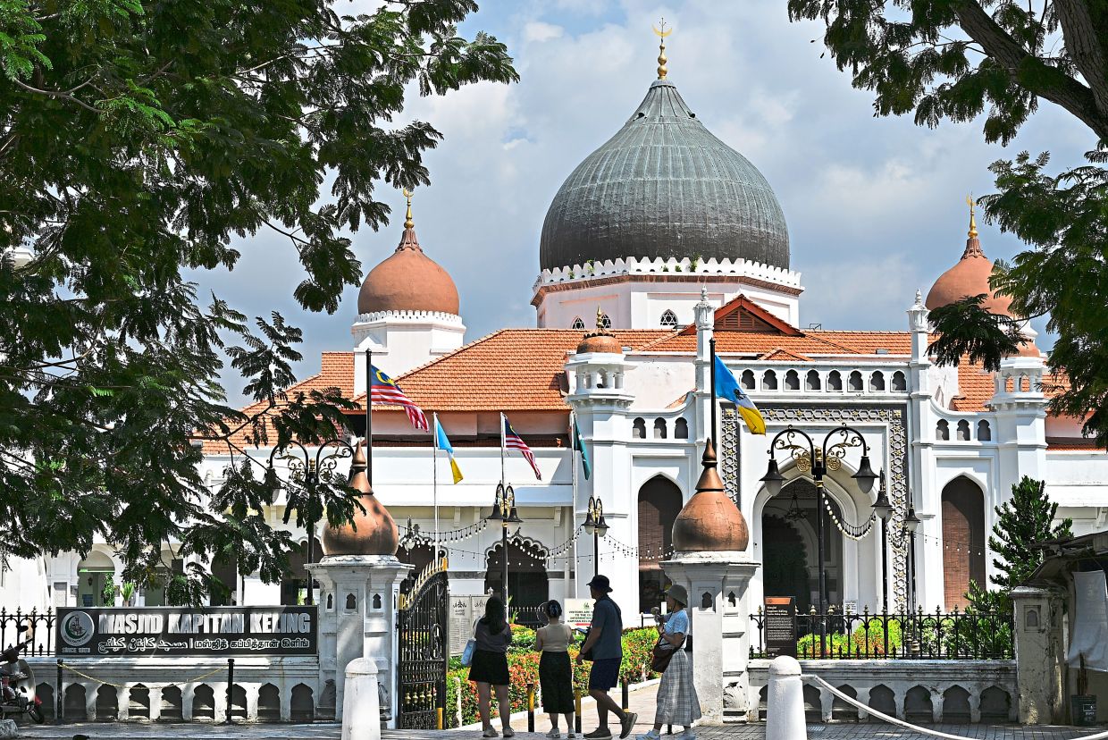 Kapitan Keling Mosque along the same stretch of Jalan Masjid Kapitan Keling.