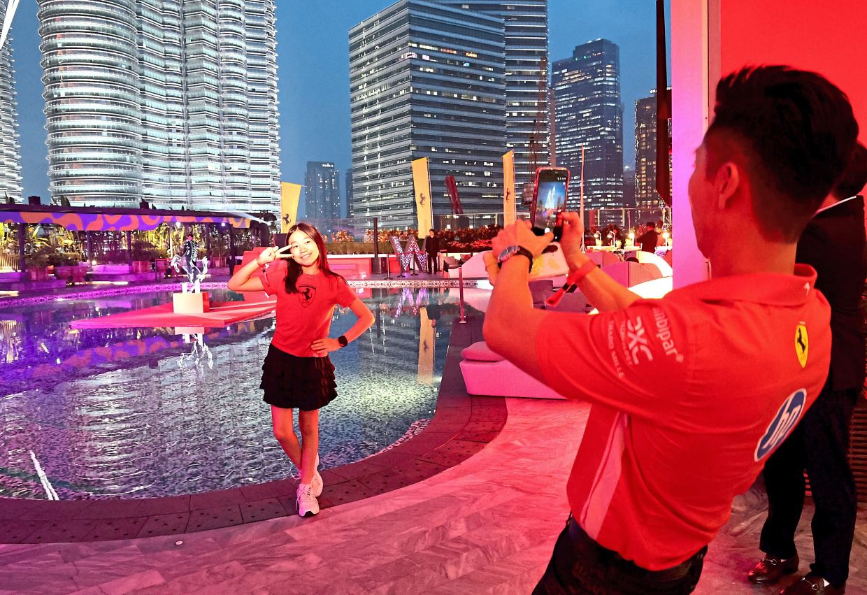 The sculpture of Ferrari’s iconic Prancing Horse and KL’s skyline make a stunning backdrop for photo opportunities.