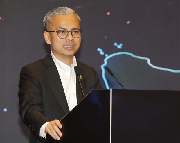 Fahmi described U Mobile’s 5G rollout progress as a positive step in expanding Malaysia’s digital infrastructure for consumers and businesses. – Photo by SAMUEL ONG/The Star