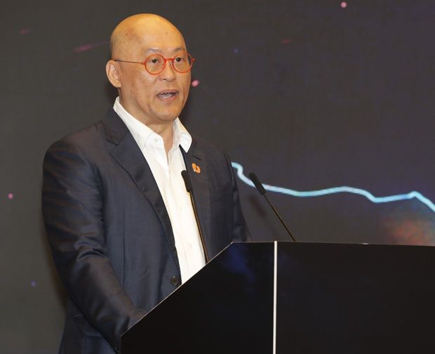 Wong highlighted the collaboration between U Mobile and the government, regulatory, technology and infrastructure partners in helping the telco meet its nationwide 5G coverage commitments ahead of schedule. Photo by SAMUEL ONG/The Star