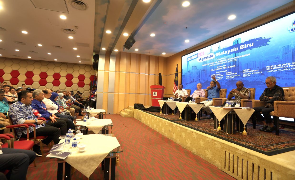 Nostalgia alone not enough to convince voters, Khairy says at 12th BN ...