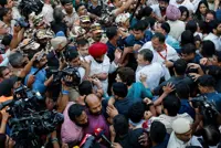 India opposition leader Rahul Gandhi, lawmakers detained over election chief protest