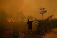 Indonesia hotspots remain high as haze persists in Malaysia