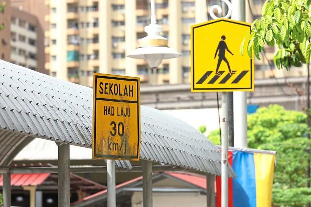 Die Geschwindigkeitsbegrenzung von 30 km/h in Schulzonen ist aufgrund ...