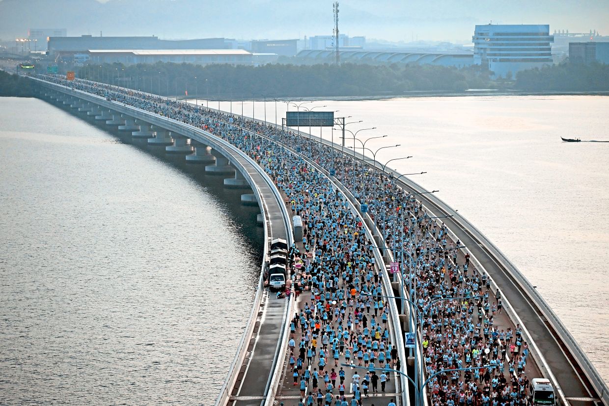 Die volle Distanz: Begrenzte Startplätze für den Penang Bridge Marathon ...
