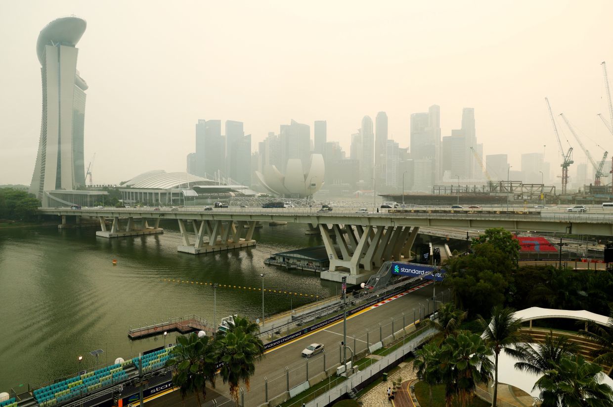 国际汽联表示，如果雾霾加剧，新加坡大奖赛的娱乐活动可能会受到限制。