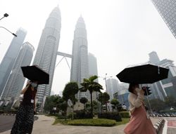 Haze: Slight improvement with fewer areas recording unhealthy API as of 7pm