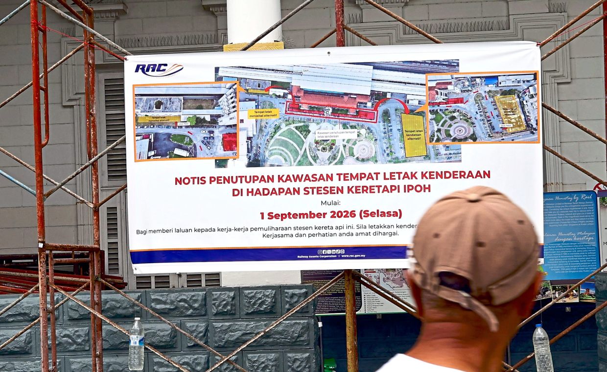 The carpark in front of Ipoh Railway Station is closed for upgrades.