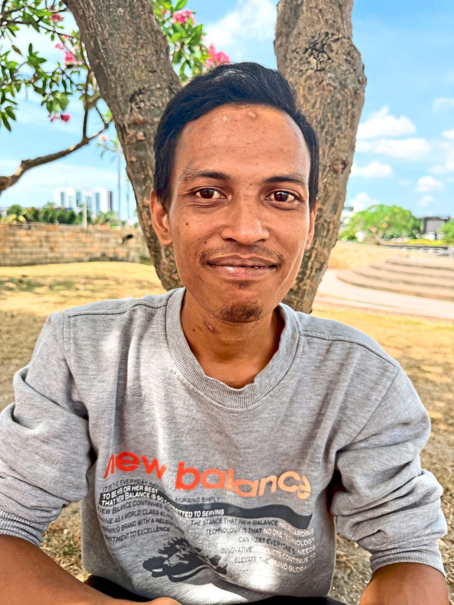 Muhd Daniel suggests deploying traffic wardens or caretakers to monitor the flow of vehicles.