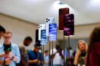 Apple cuts iPhone 18 Pro orders due to soft demand, Nikkei Asia reports