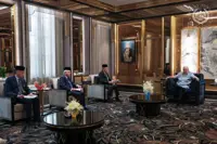 King receives briefing on visits of Egyptian President, King of Jordan